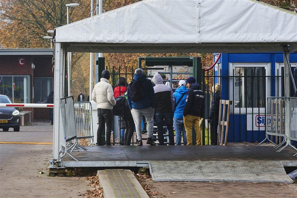 Aantal incidenten azc Ter Apel groeit met de dag, meldt inspectie: 'Situatie onhoudbaar'