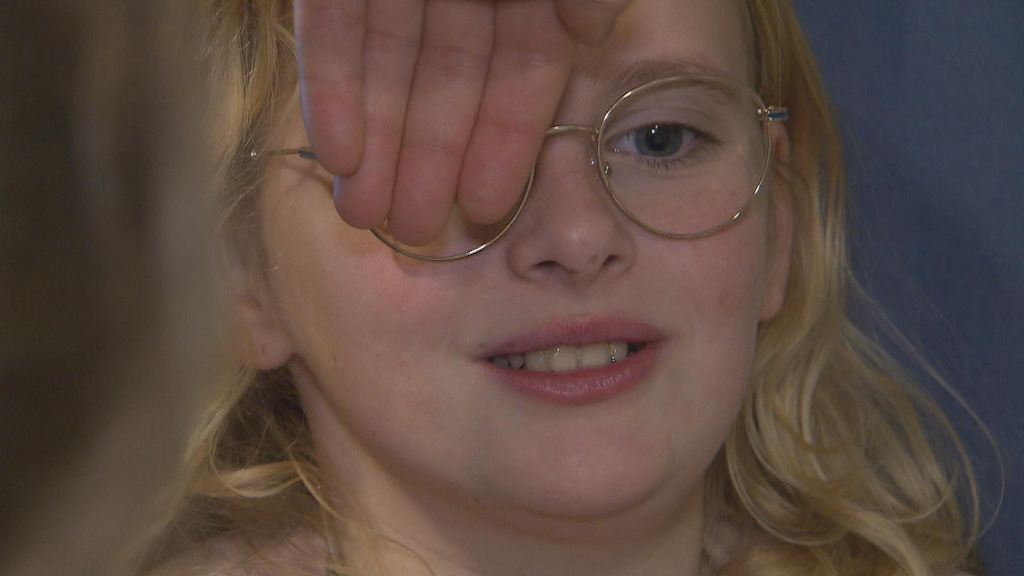 Steeds meer kinderen met oogproblemen, wachtlijsten ziekenhuizen groeien