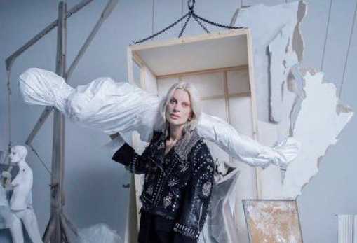 Storm van kritiek na foto's van Zara met mannequins in lakens