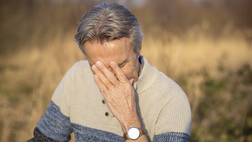 Depressie en eenzaamheid verhogen risico op dementie op jonge leeftijd