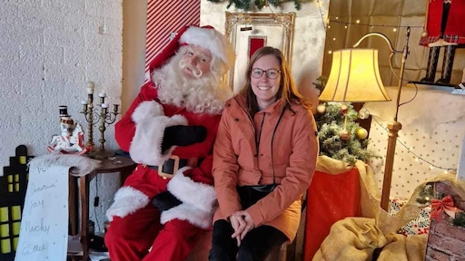 Kerstfan Ingrid wil zelfs op afscheid 'n kerstlied laten horen: 'Ben er gek op'