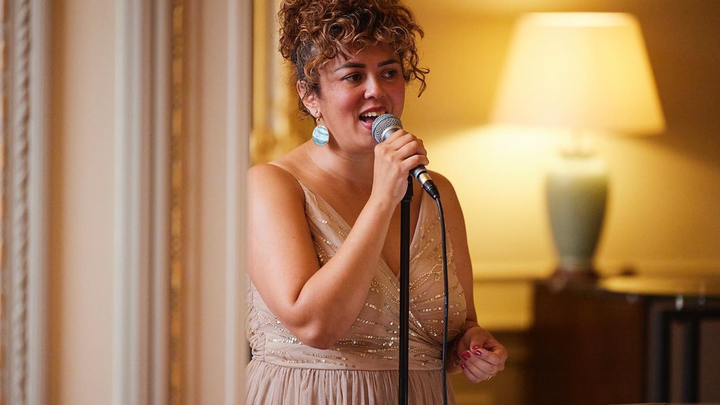 Mindy wil haar eigen muziek op haar afscheid laten horen: 'Voor mijn gezin'