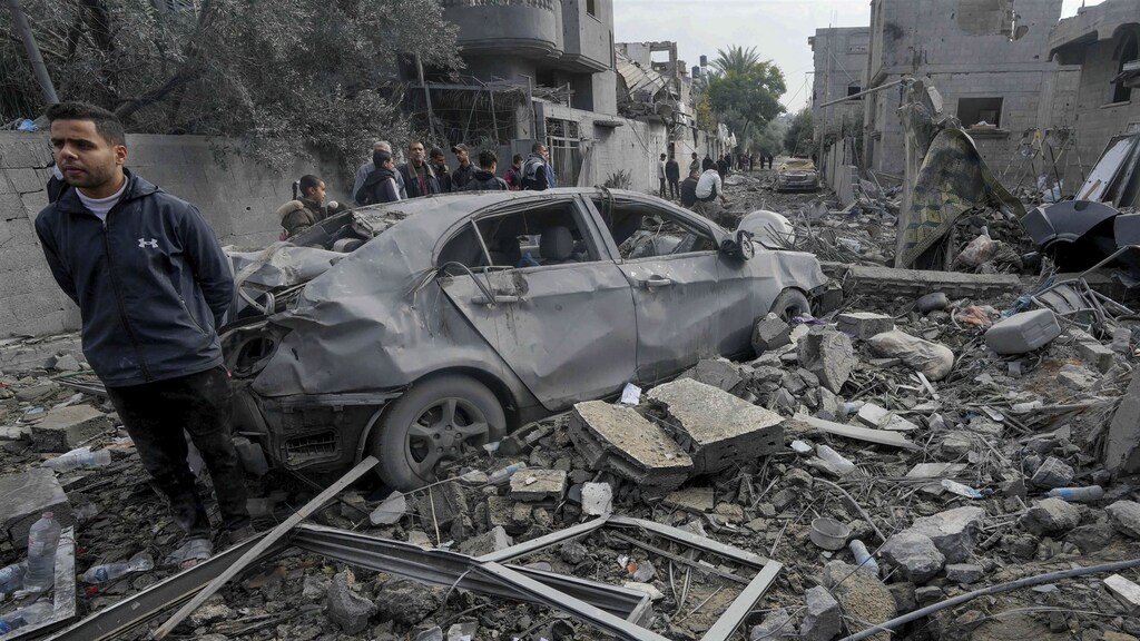 Israël onderzoekt eigen luchtaanval op vluchtelingenkamp Gaza