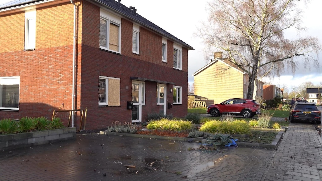 Gerda's huis verwoest door vuurwerkbom: 'Alsof een raket ons huis in vloog'