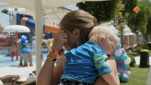 Familie Blom haalt in Een Huis Vol dierbare herinneringen op aan overleden dochtertje