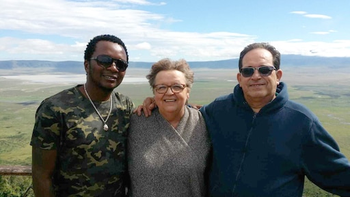 Lieneke (64) wilde samen oud worden in Tanzania, nu gaat ze alleen: 'Ik leef nu ónze droom'