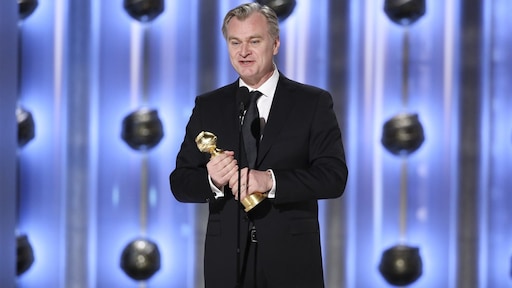 Christopher Nolan draagt Golden Globe voor Oppenheimer op aan Heath Ledger