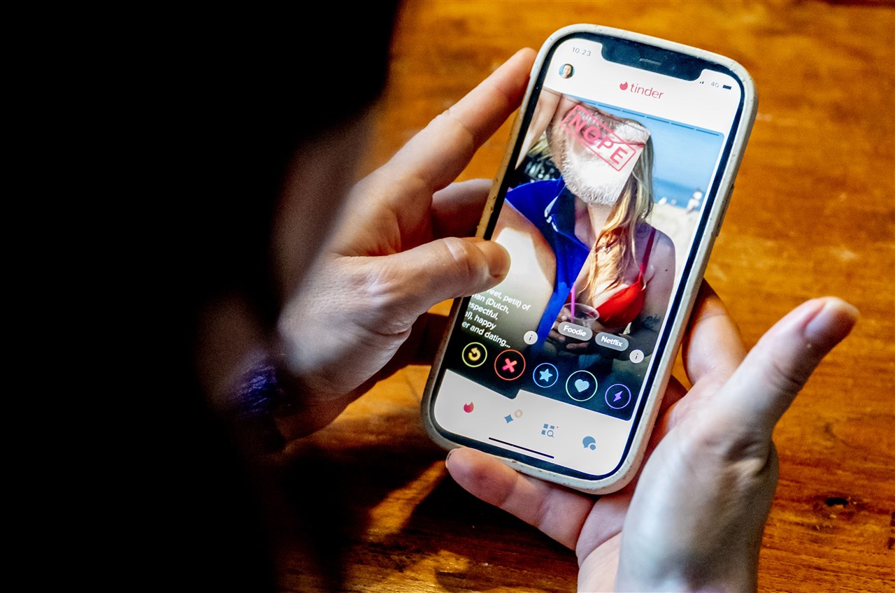 Waarom we steeds meer geld uitgeven aan datingapps: 'Gratis versie is irritant'