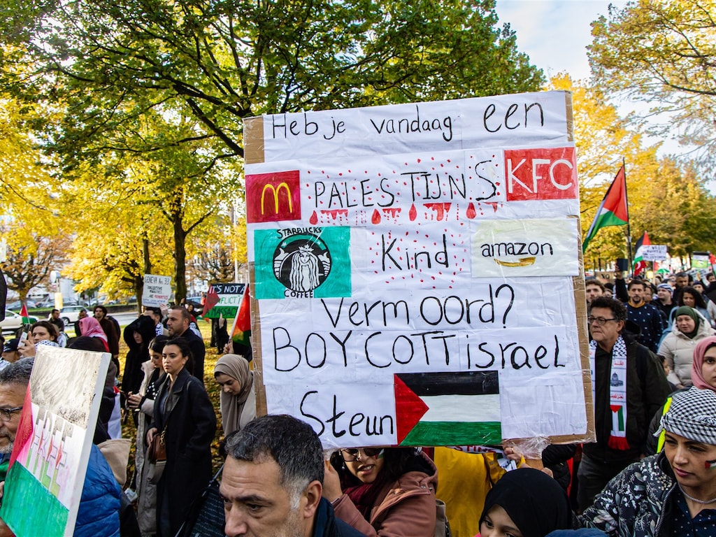 Boycot Oproep tot boycot Starbucks en McDonald’s om steun aan Israël, maar ...