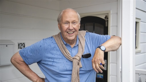 Ome Willem is verbaasd dat iedereen 'deze vuist op deze vuist' nog kent