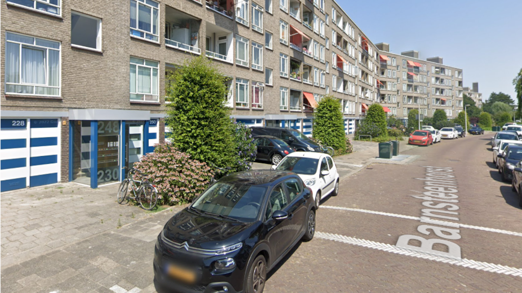 Het appartementencomplex in Den Haag waar Antoine de woning verhuurt.