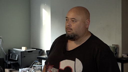 Michael en Zulaika uit HMMIK wonen in huis vol schimmels: 'Hele winter ziek'