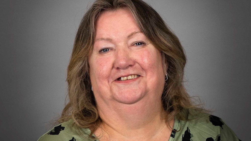 Adrie (62) kan sinds kort (voor)lezen en schrijven: 'Zelfvertrouwen was geknakt'