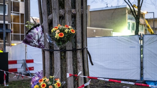 Omwonenden komen en gaan in wijkcentrum na explosie Rotterdam
