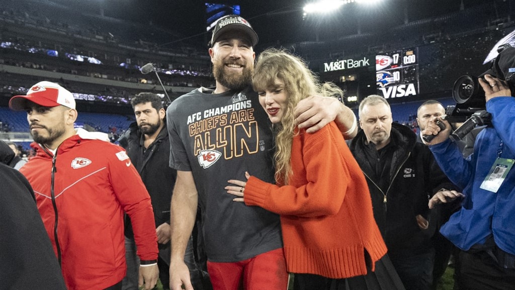 Taylor Swift met Americanfootballspeler Travis Kelce.