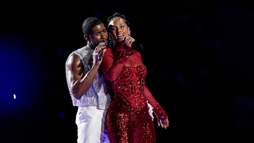 Usher zet Super Bowl op stelten tijdens show met Alicia Keys