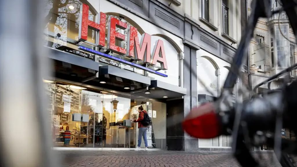 HEMA sleept Gouden Loeki binnen met kerstcommercial