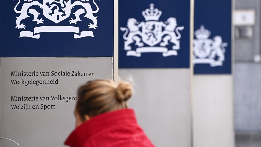 'Giftige werksfeer bij ministerie VWS', FNV luidt noodklok