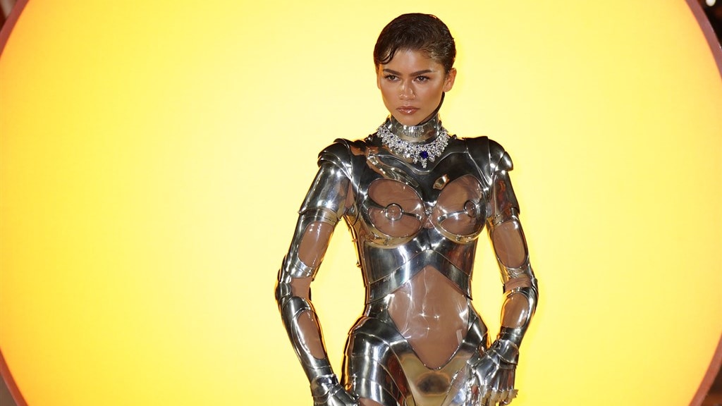 Zendaya blikt terug op iconische robot-outfit: 'Slecht idee'
