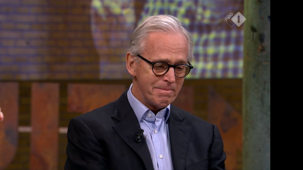 Derk Sauer in tranen bij Buitenhof vanwege dood Navalny