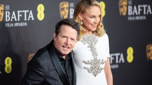 Michael J. Fox krijgt staande ovatie bij de BAFTA's