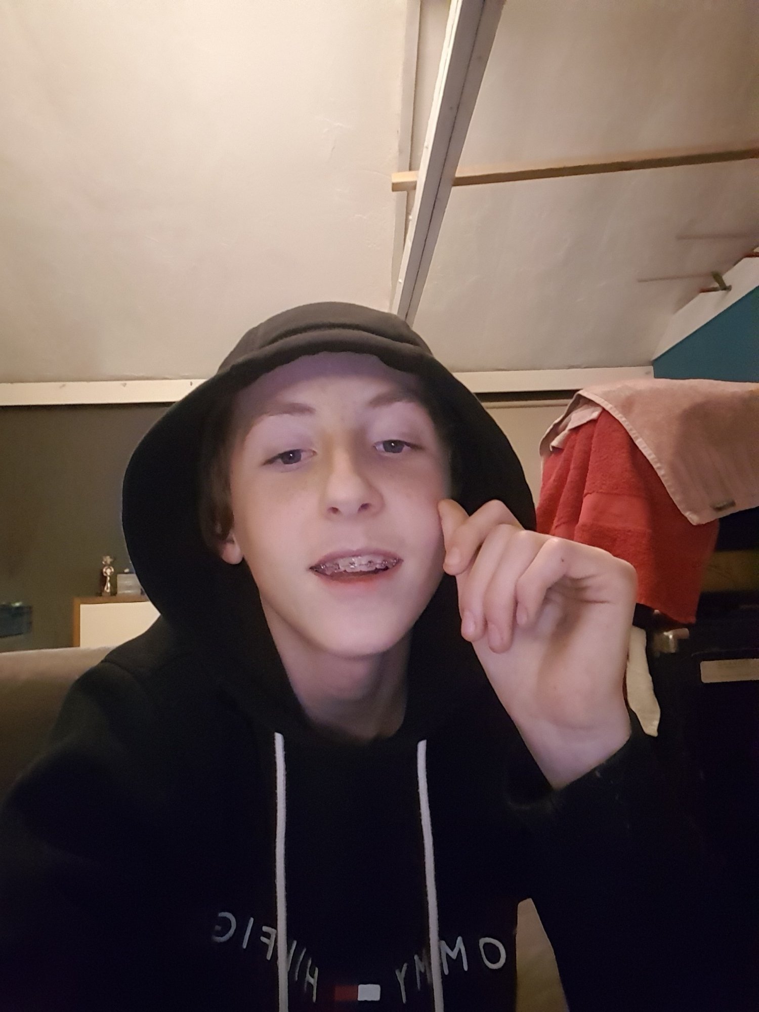 Milo (14) kwam om door treinongeluk, zijn foto's vormen nu film over zijn  leven