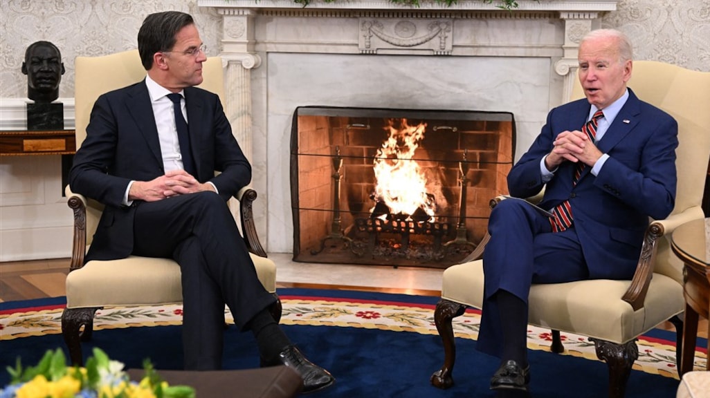 Witte Huis schaart zich openlijk achter Rutte als NAVO-topman