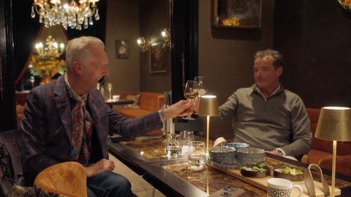 Chemie spat eraf tussen Martien en John de Bever in Chateau Meiland VIPS