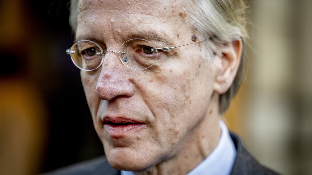 DUO discrimineerde bij fraudecontroles studenten, minister biedt excuses aan