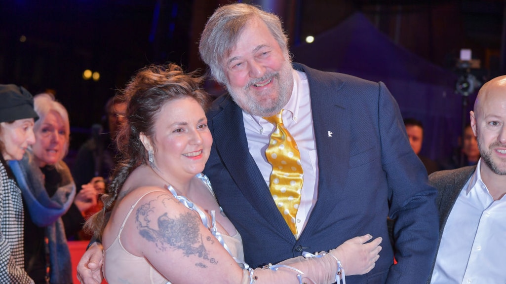 Stephen Fry in nieuwe Netflix-serie van Lena Dunham