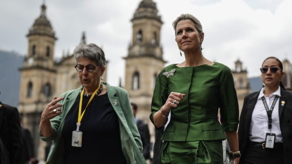Máxima op bezoek in Colombia.