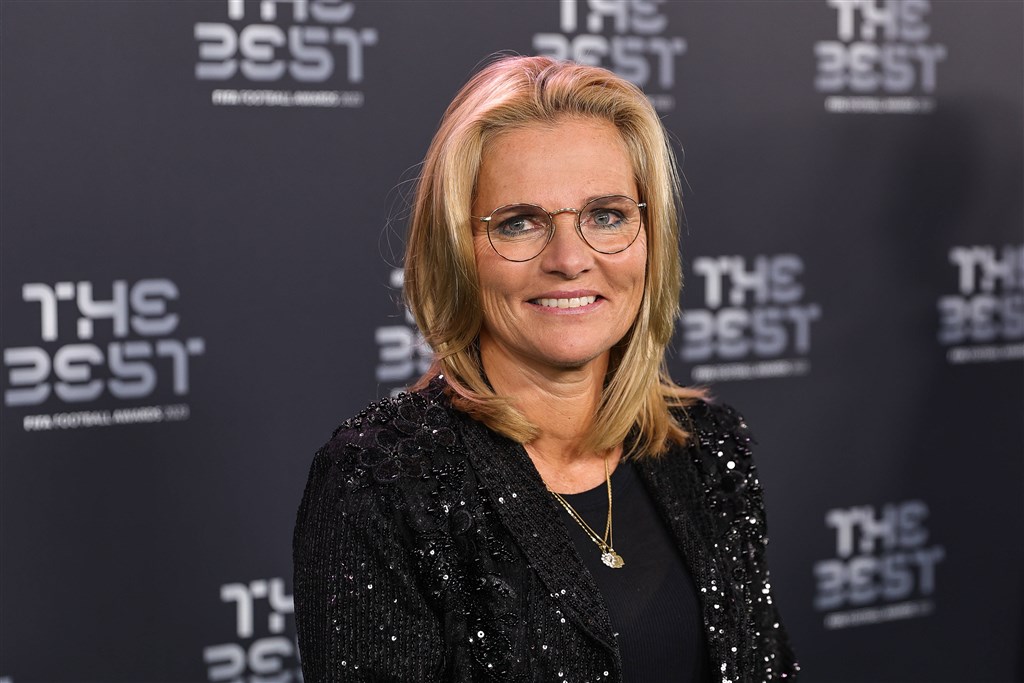 Sarina Wiegman doorbreekt glazen plafond: 'Te weinig vrouwelijke coaches'