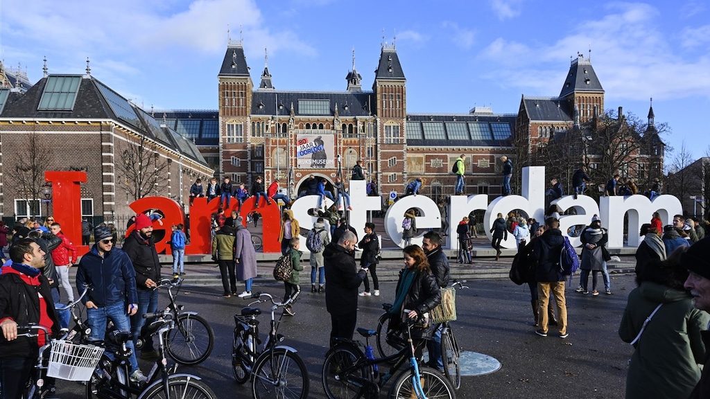 De Iamsterdam letters op het museumplein, onderdeel van de citymarketingcampagne van Amsterdam uit 2004.