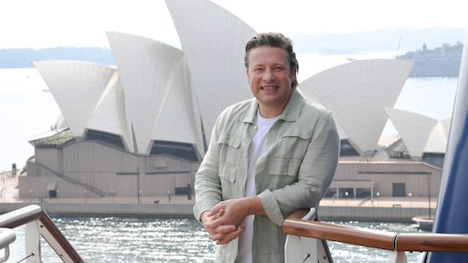 Jamie Oliver tekent voor vijf jaar bij met Fremantle: 'Zin om door te gaan'