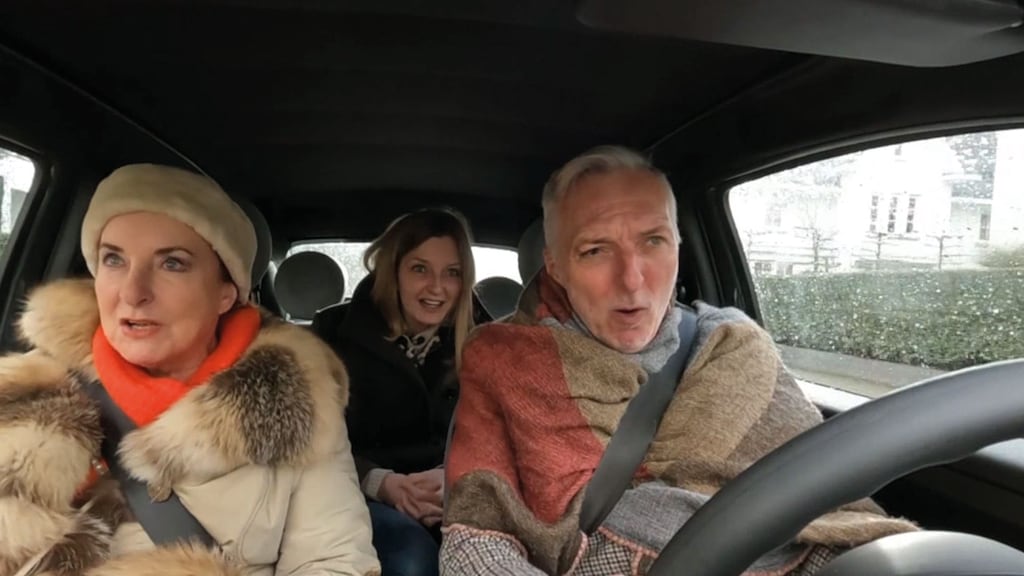 Meilandjes schrikken van jas Catherine Keyl: 'Is dat echt bont?!'