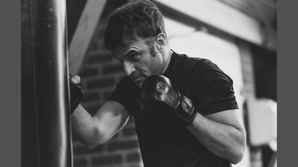 Emmanuel Macron in de boksschool