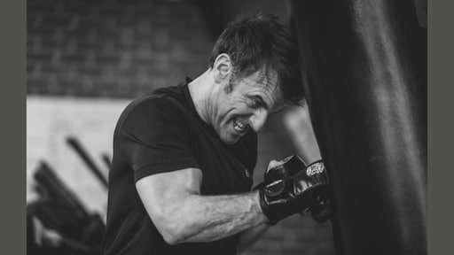 Macron plaatst boksfoto en het internet gaat los: 'Hij wil met Poetin vechten'