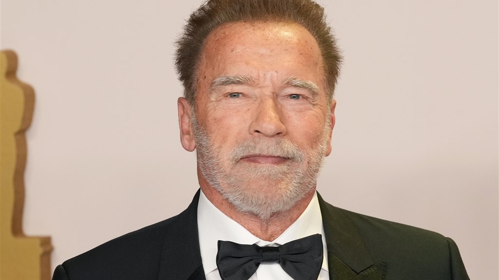 Politie met spoed naar huis Arnold Schwarzenegger vanwege bommelding