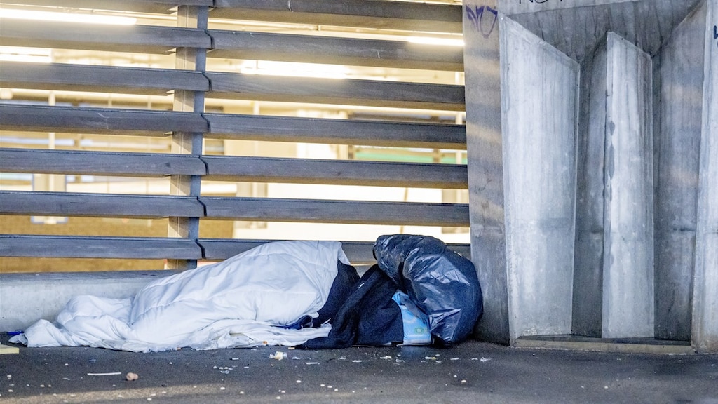 Karel (75) werd plots dakloos: 'Geen idee waar je terechtkomt'