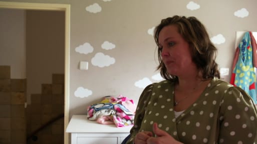 Karin kan niet aan spullen overleden man zitten in Je Huis op Orde: 'Alsof ik Maarten uit m'n huis haal'