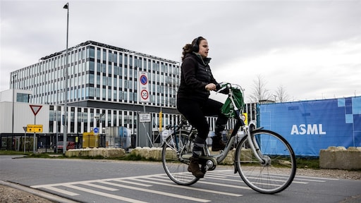 Kabinet steekt 1,7 miljard euro in regio Eindhoven voor behoud ASML