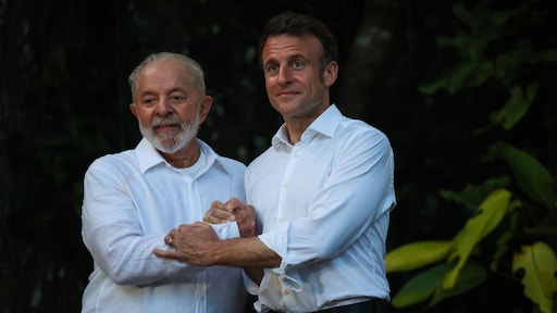 Foto's staatsbezoek Macron aan Lula gaan viral: 'Lijkt wel een bruiloft'