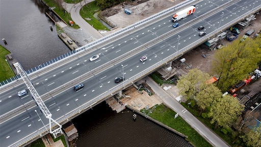 Maandenlange reparatie brug A7, sluiproutes dicht: forenzen vrezen
