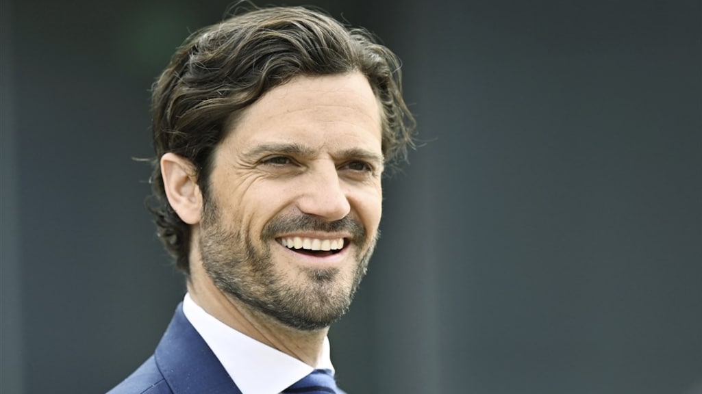 'Hete' Zweedse prins Carl Philip gaat viral op TikTok