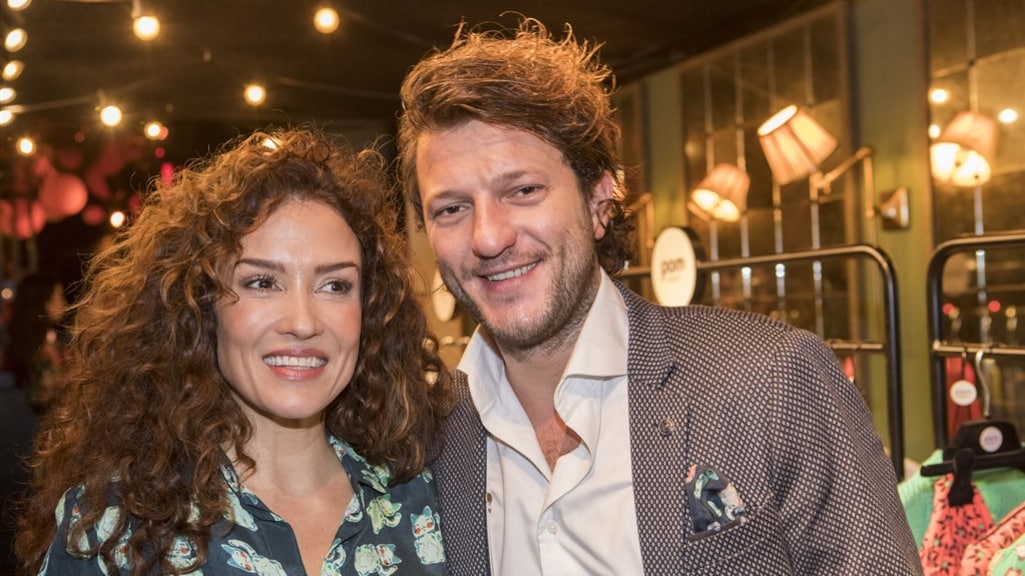 Eerste schooldag voor dochter Katja Schuurman en  Freek van Noortwijk: 'Beetje spannend'