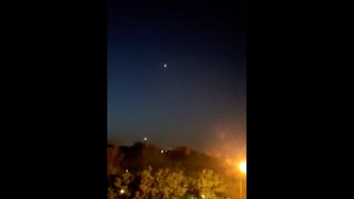 Explosies gehoord bij militaire basis in Iran, vluchten omgeleid