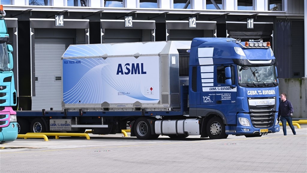 ASML wil in regio Eindhoven blijven, gemeente rolt rode loper uit