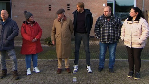 Boze Renate belt kinderbescherming: Mark en Linda woest in Mr. Frank Visser