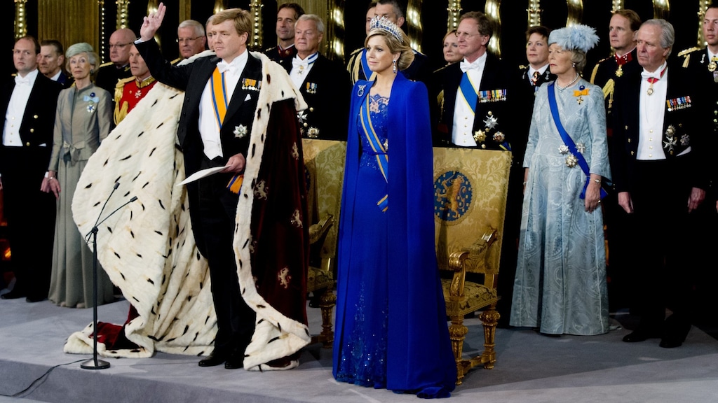 Willem-Alexander en Máxima tijdens huldiging in 2013