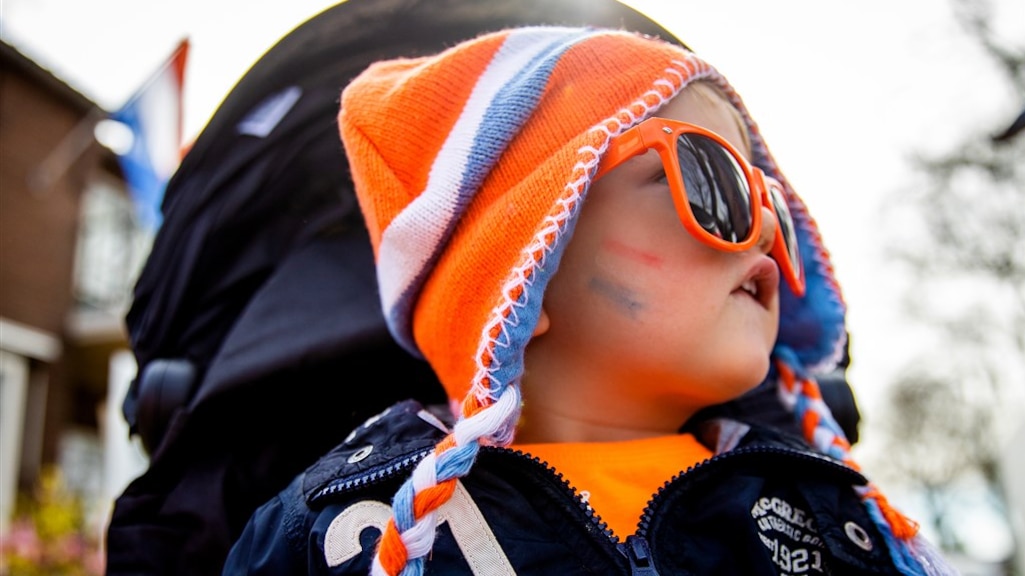 Genieten van de zon in Dordrecht, Koningsdag 2021.